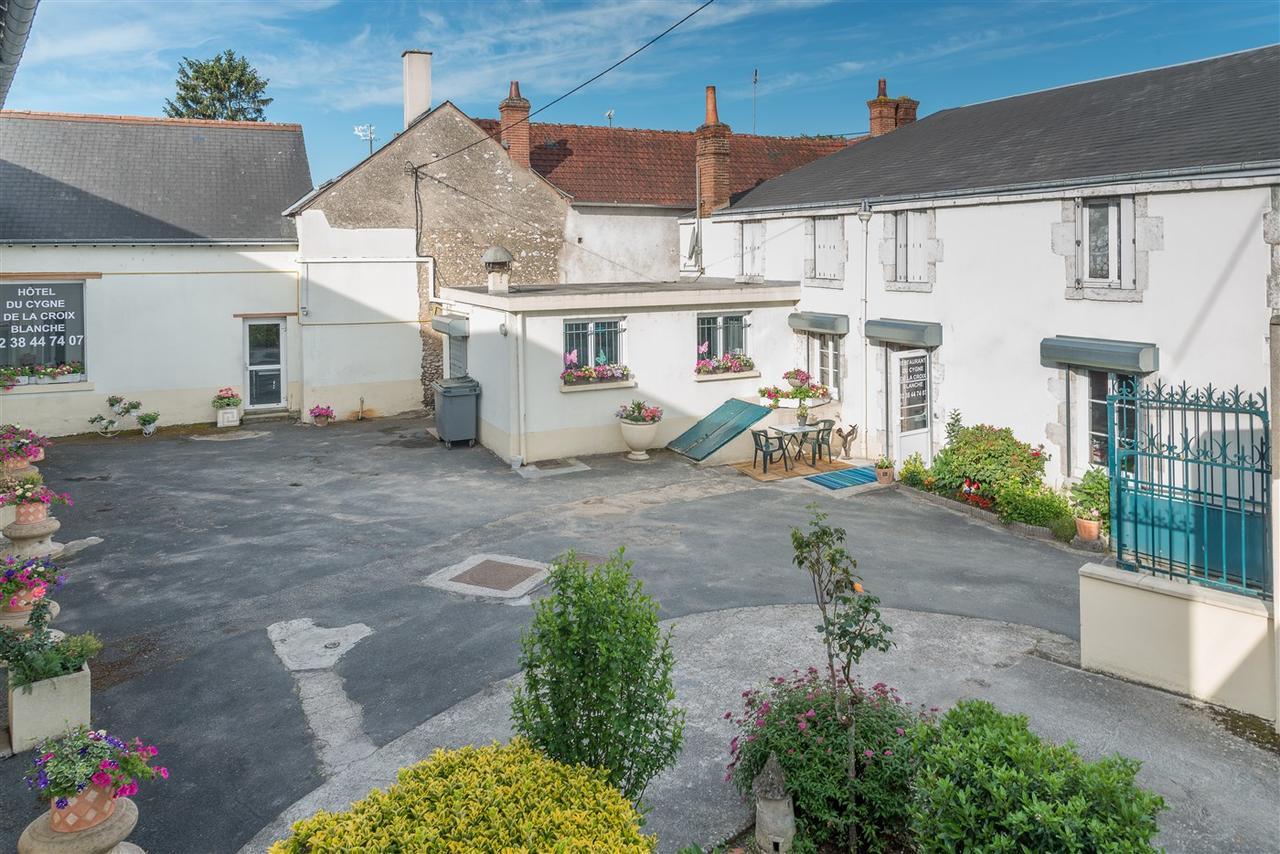 Auberge Le Cygne De La Croix Blanche Lailly-en-Val Extérieur photo